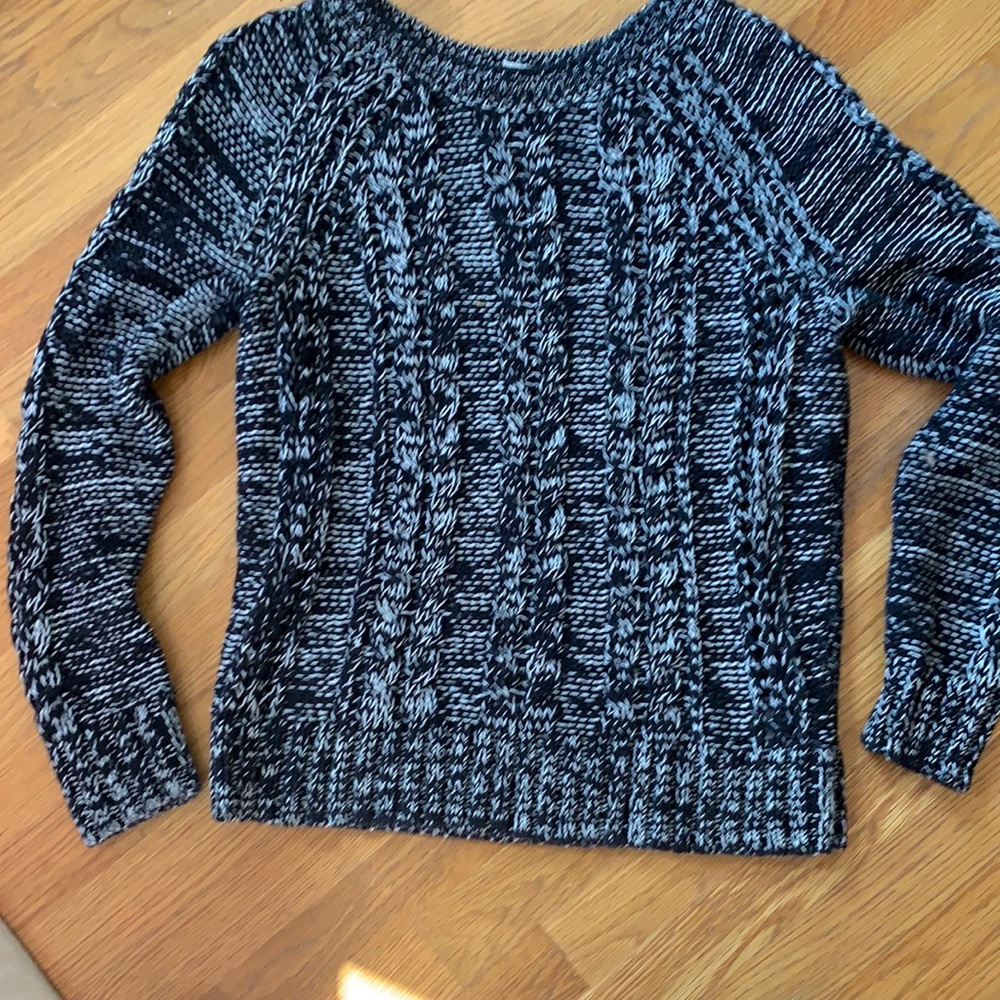 Gap black white knit marked sweater size large